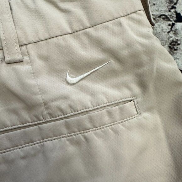 NIKEGOLF Shorts Men's Sz.34 Beige Dri-Fit Athletic 96% Polyester, 4% Spandex - Picture 6 of 9